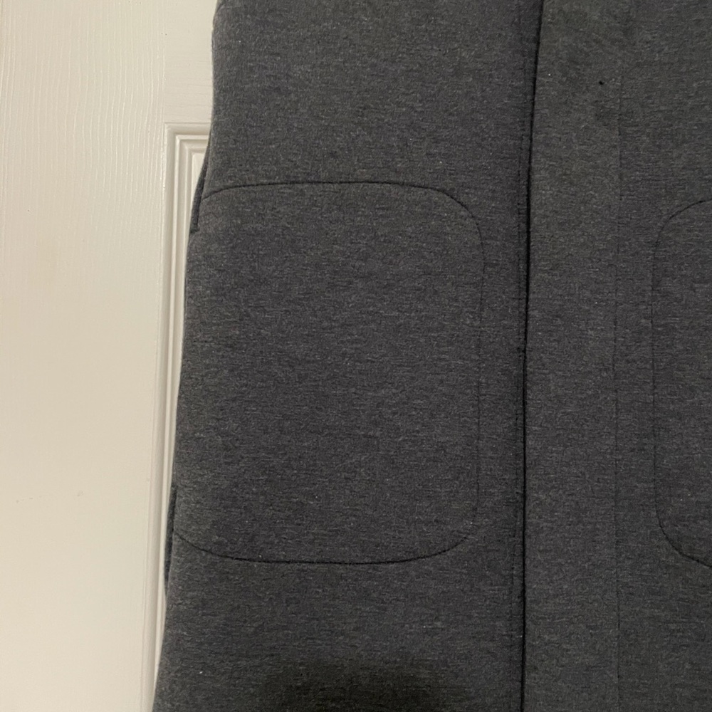 Rare Lululemon charcoal vest - Picture 6 of 14